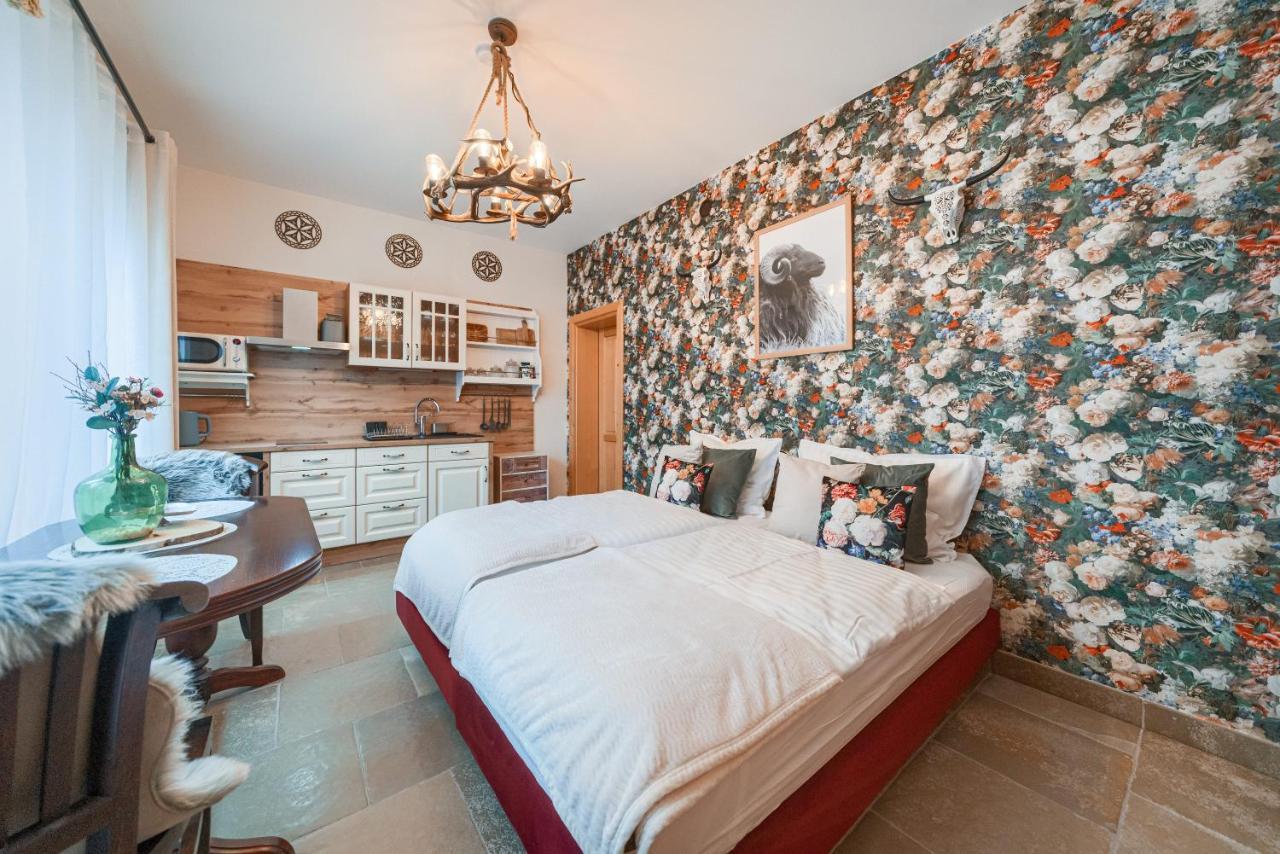 Rich Witch Villa&Spa Кошелско Екстериор снимка
