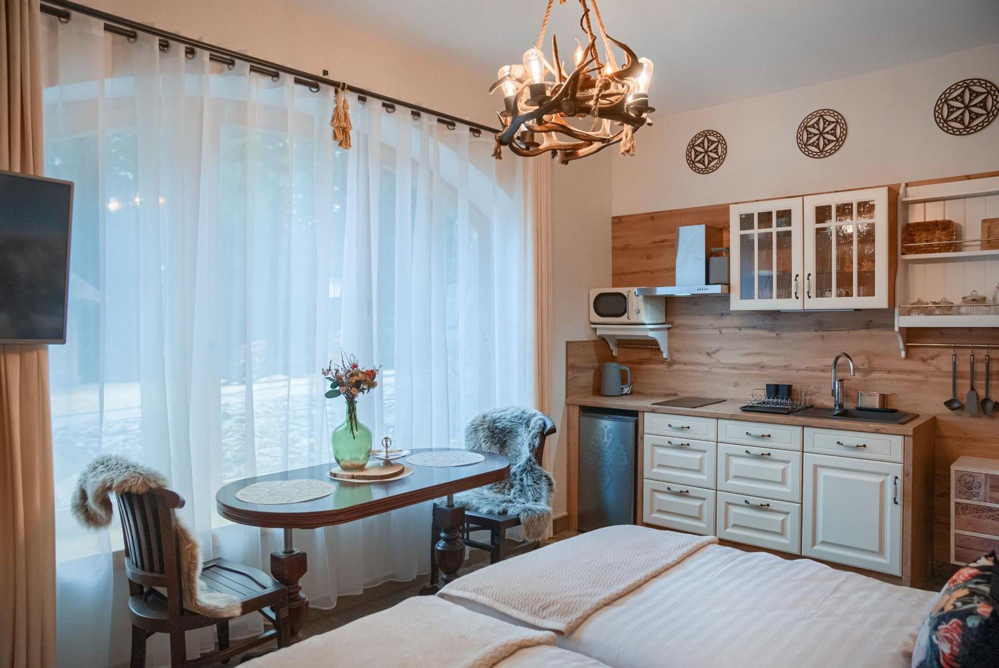 Rich Witch Villa&Spa Кошелско Стая снимка